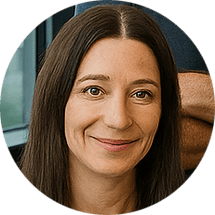 שירה ב. – מנהלת יבוא, חברת צעצועים_1